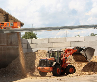 Altholzaufbereitung Bager füllt auf