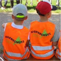 kinder auf spielplatz